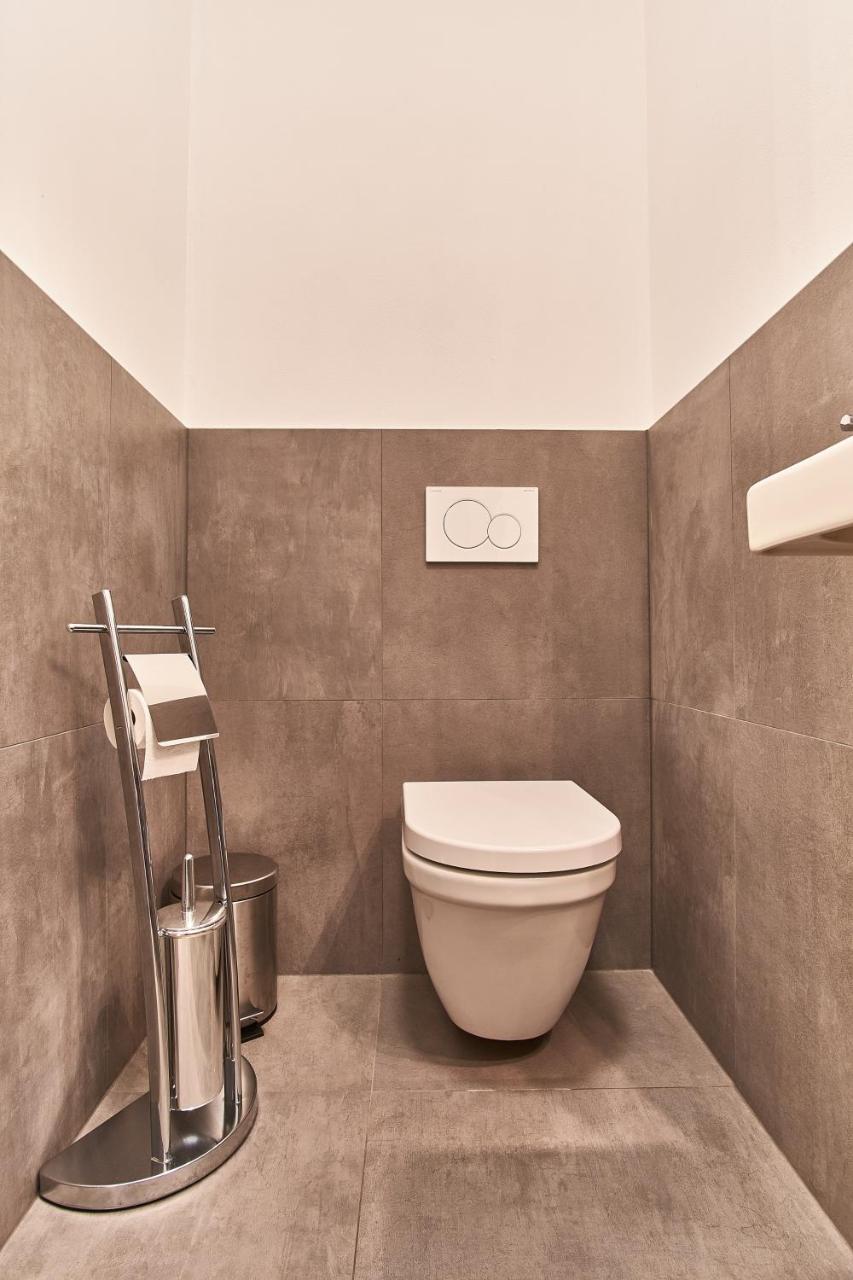 Charles Bridge Royal Apartment Prague Exterior photo